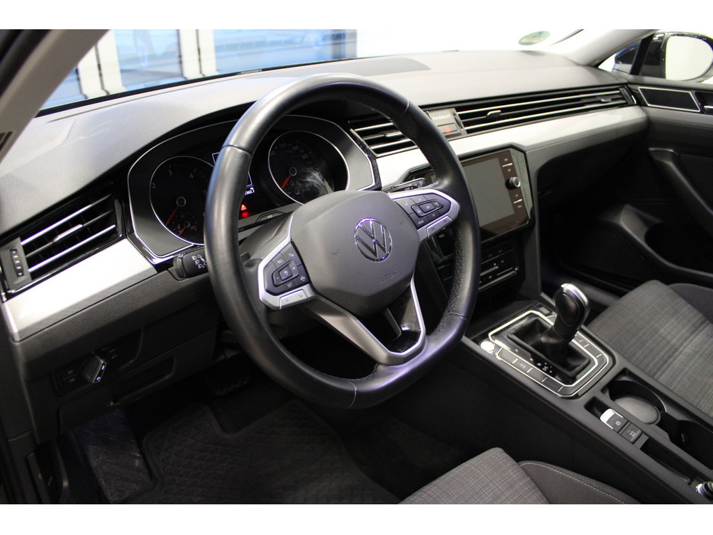 Passat Variant 2.0 TDI Business DSG *NAV,AHK,LED,APP,ACC*