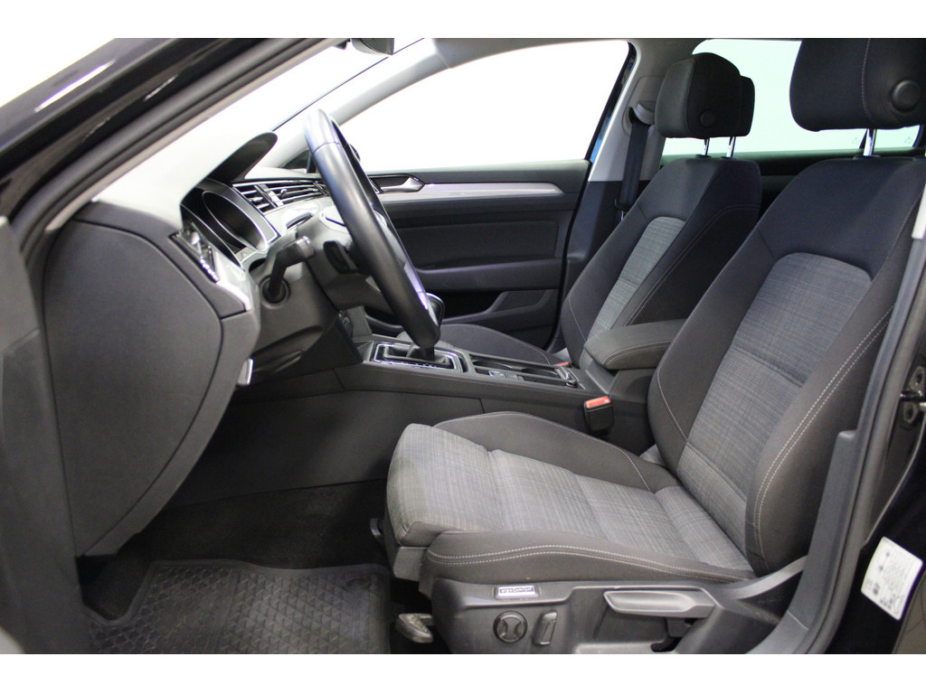 Passat Variant 2.0 TDI Business DSG *NAV,AHK,LED,APP,ACC*