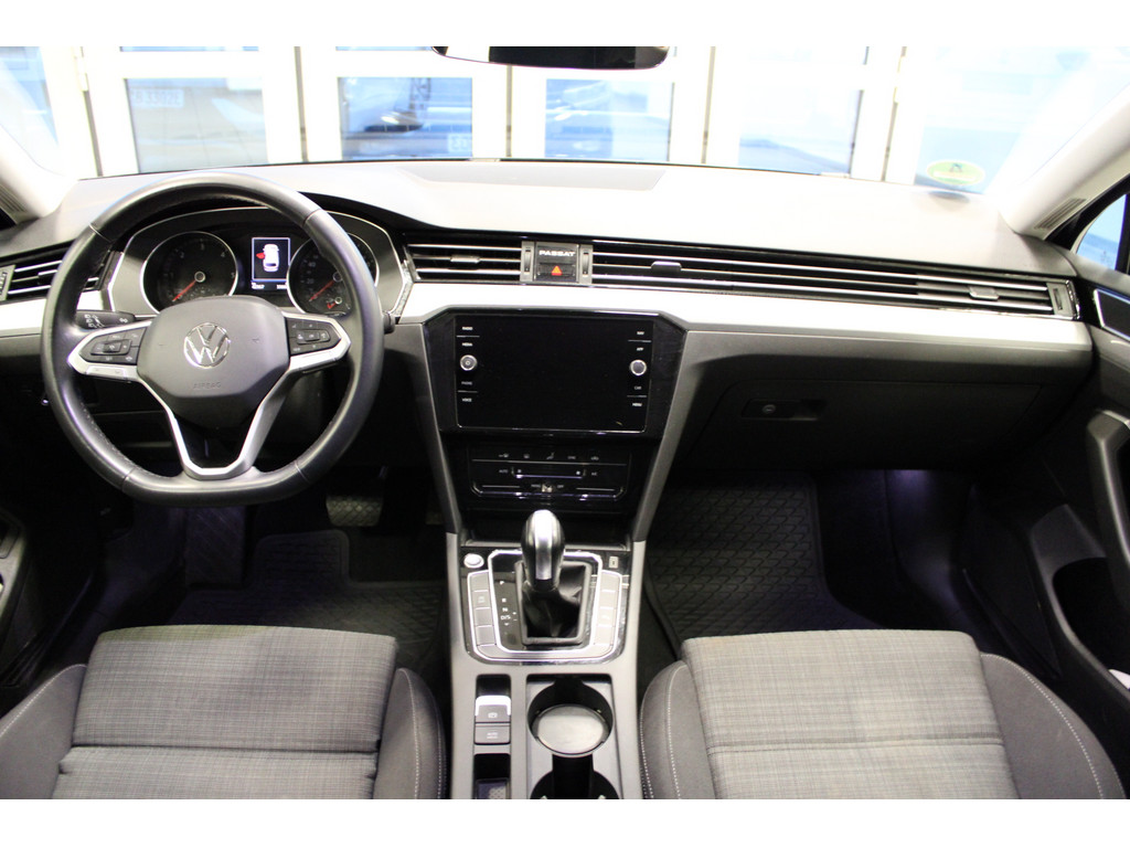 Passat Variant 2.0 TDI Business DSG *NAV,AHK,LED,APP,ACC*