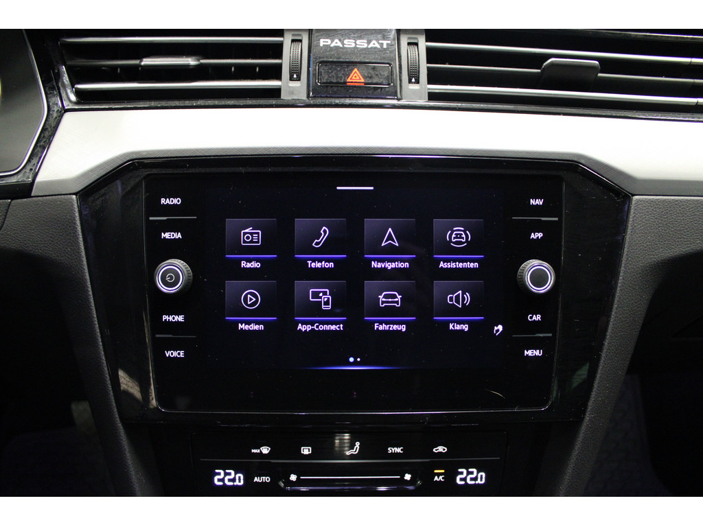 Passat Variant 2.0 TDI Business DSG *NAV,AHK,LED,APP,ACC*