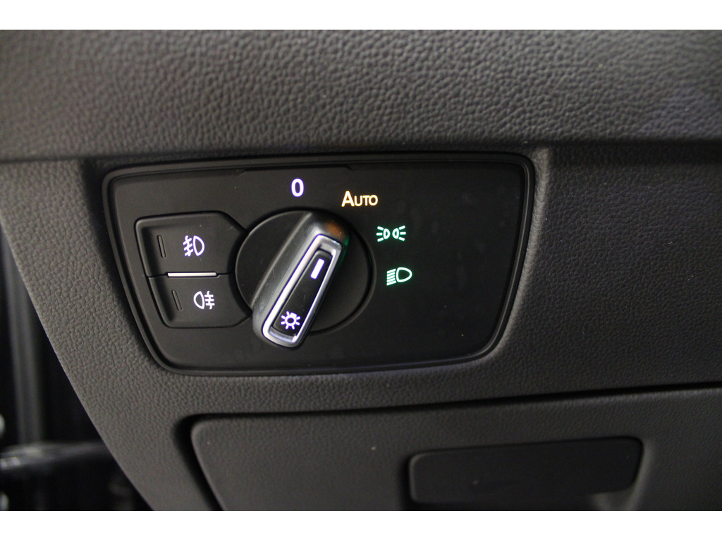 Passat Variant 2.0 TDI Business DSG *NAV,AHK,LED,APP,ACC*