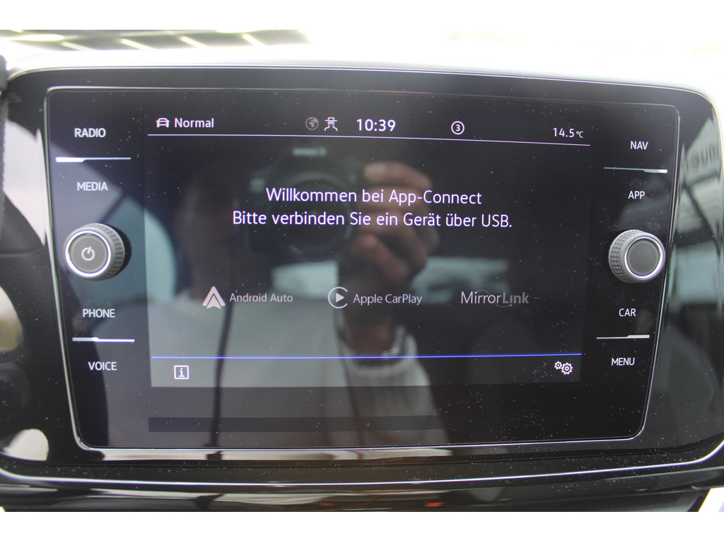 T-Roc Cabriolet 1.5 TSI R-Line *NAV,Dig.Cockpit,2-ZonenKlima,SHZ,LED,A