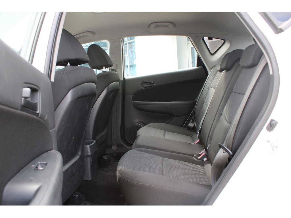 i30 1.6 CRDi DPF Classic *Gewerbe/Export,Klima,ZV,Isofix*