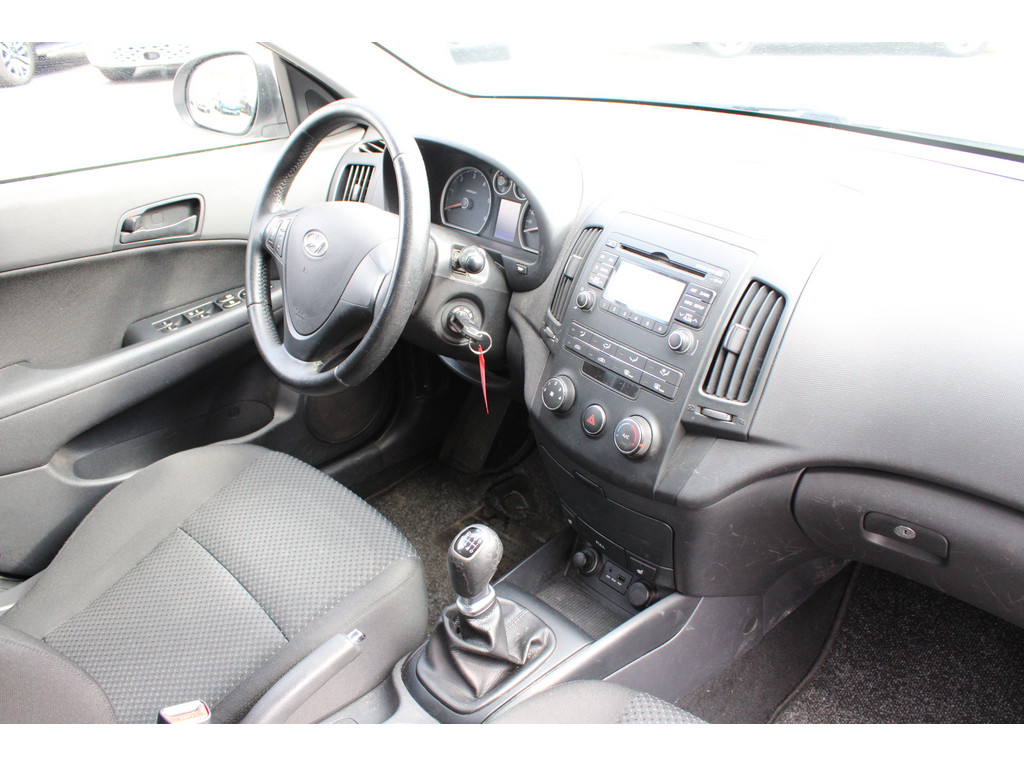 i30 1.6 CRDi DPF Classic *Gewerbe/Export,Klima,ZV,Isofix*