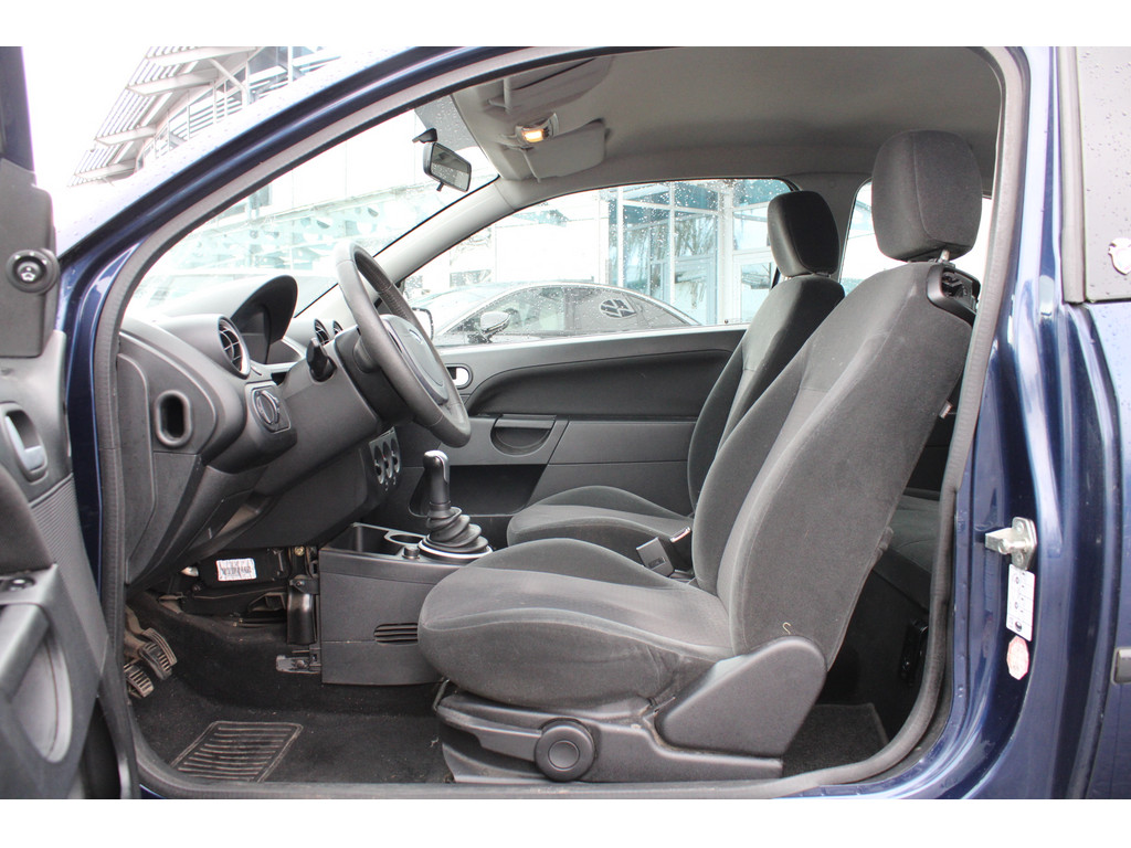 Fiesta 1.4l Ghia *Gewerbe/Export,WSS-beheizbar,Gurtstraffer,ZV-FB,Klim
