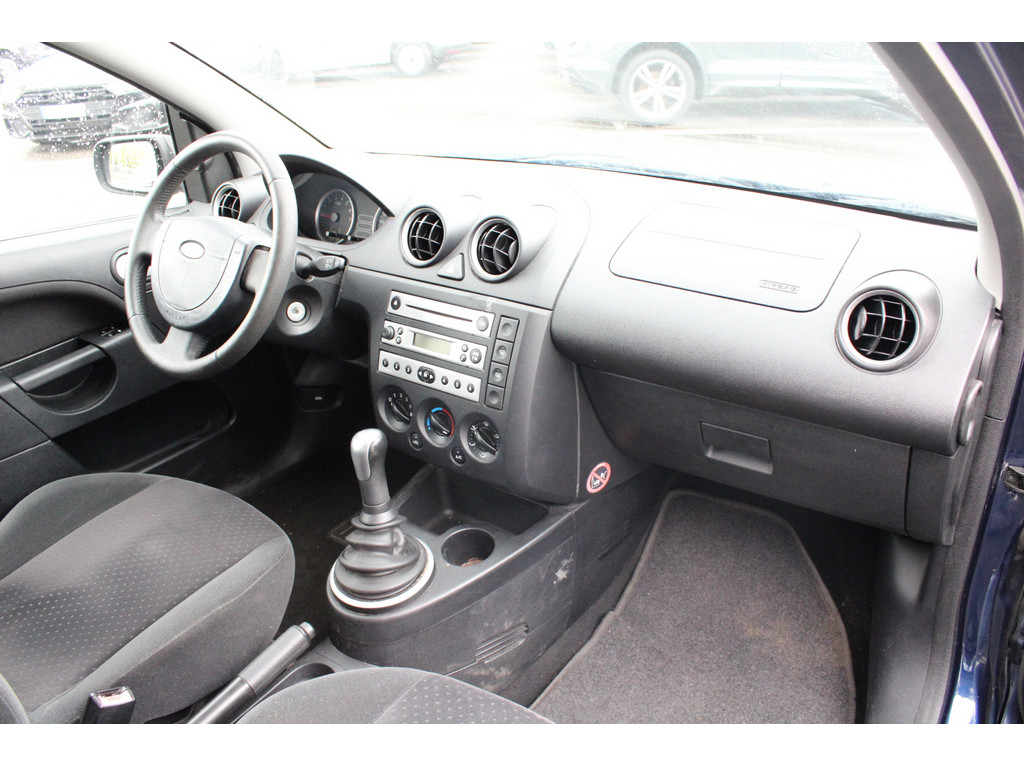 Fiesta 1.4l Ghia *Gewerbe/Export,WSS-beheizbar,Gurtstraffer,ZV-FB,Klim