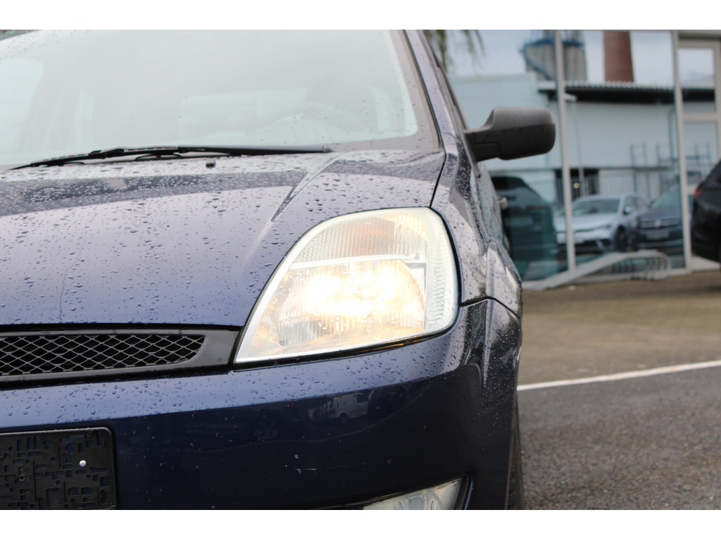 Fiesta 1.4l Ghia *Gewerbe/Export,WSS-beheizbar,Gurtstraffer,ZV-FB,Klim