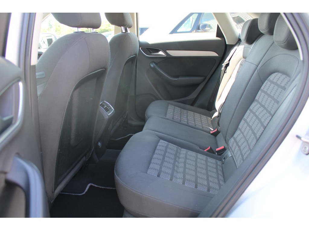 Q3 2.0l TDI *NAV,StartStop,Klima,EDS,Connectivity-Packet* * Gewerbe/Ex