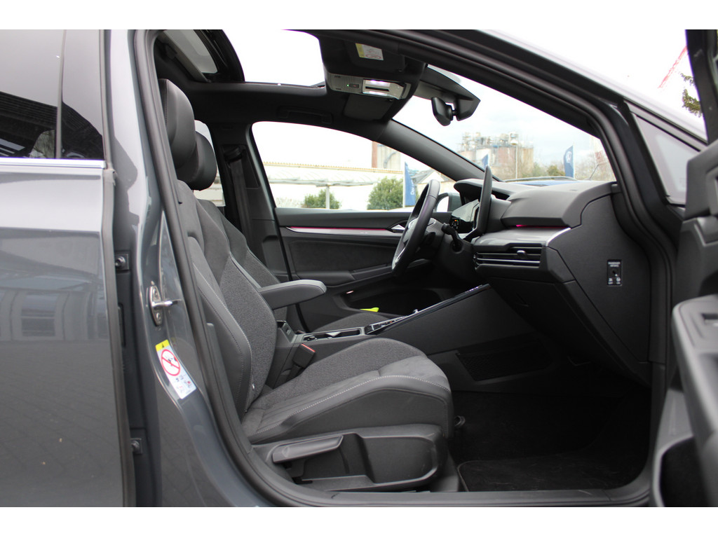 Golf VIII 1.5l eTSI Edition 50 *Licht+Sicht,Winterpaket,DCC,DigitalCoc