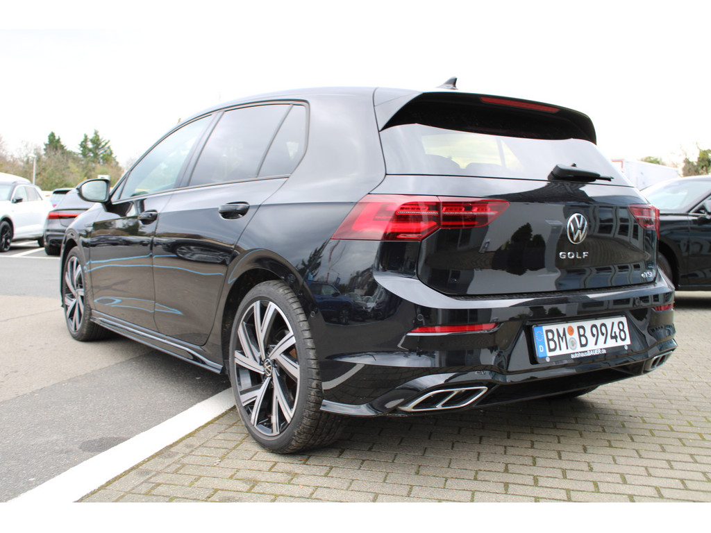 Golf VIII 1.5l eTSI R-Line *IQMatrixLED,KeylessStart,R.Kamera,NAV,SHZ,