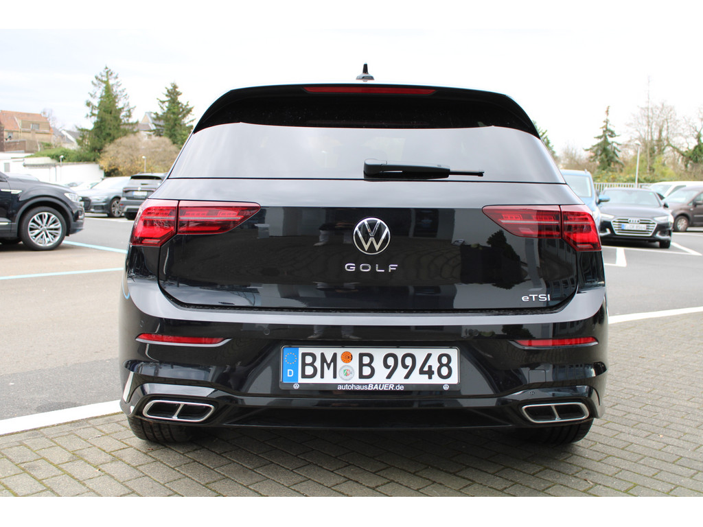 Golf VIII 1.5l eTSI R-Line *IQMatrixLED,KeylessStart,R.Kamera,NAV,SHZ,