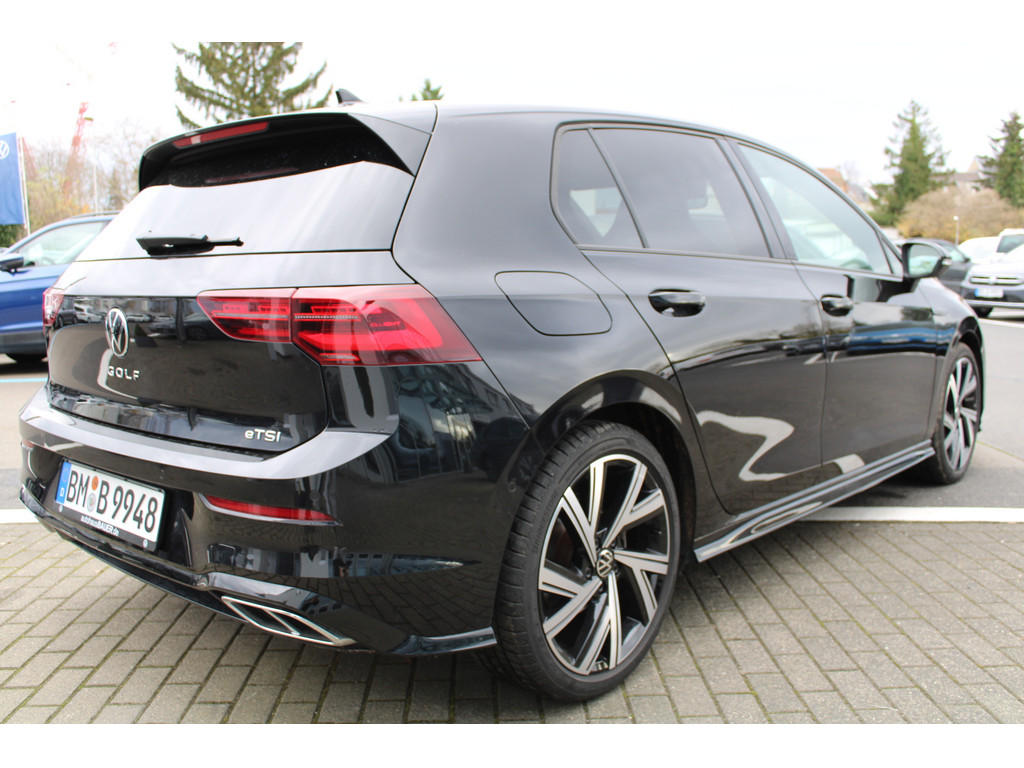 Golf VIII 1.5l eTSI R-Line *IQMatrixLED,KeylessStart,R.Kamera,NAV,SHZ,