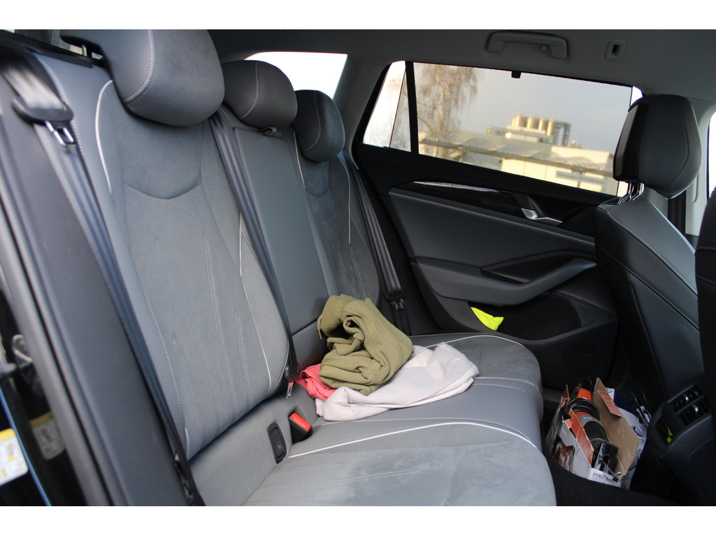 Passat Variant 1.5l eTSI Business *Winterpaket,LED,DigitalCockpit,ISOF