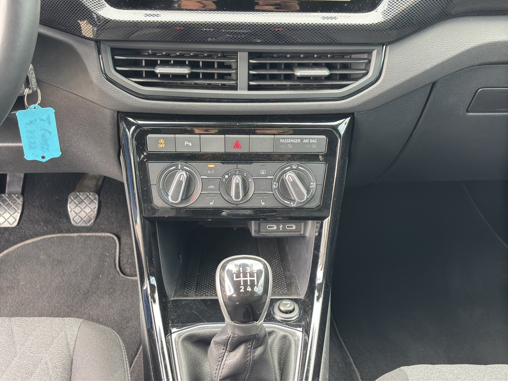 T-Cross 1.0 TSI Life *IQDrive,ACC,APP,SHZ,Licht+Sicht,LED,DigitalCockp