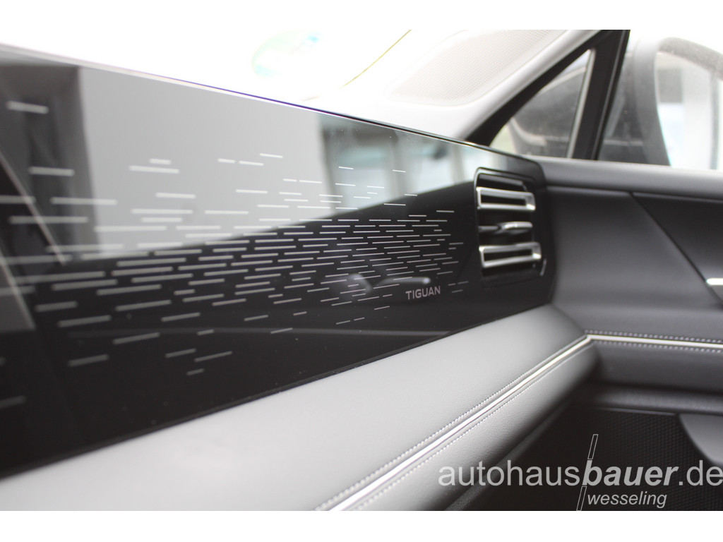 Tiguan 1.5 eTSI Elegance *IQLightHDMatrix,ACC,APP,3ZonenKlima*