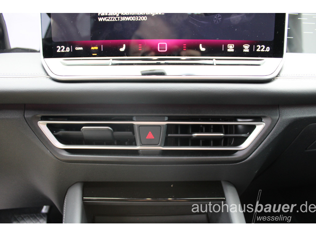 Tiguan 1.5 eTSI Elegance *IQLightHDMatrix,ACC,APP,3ZonenKlima*