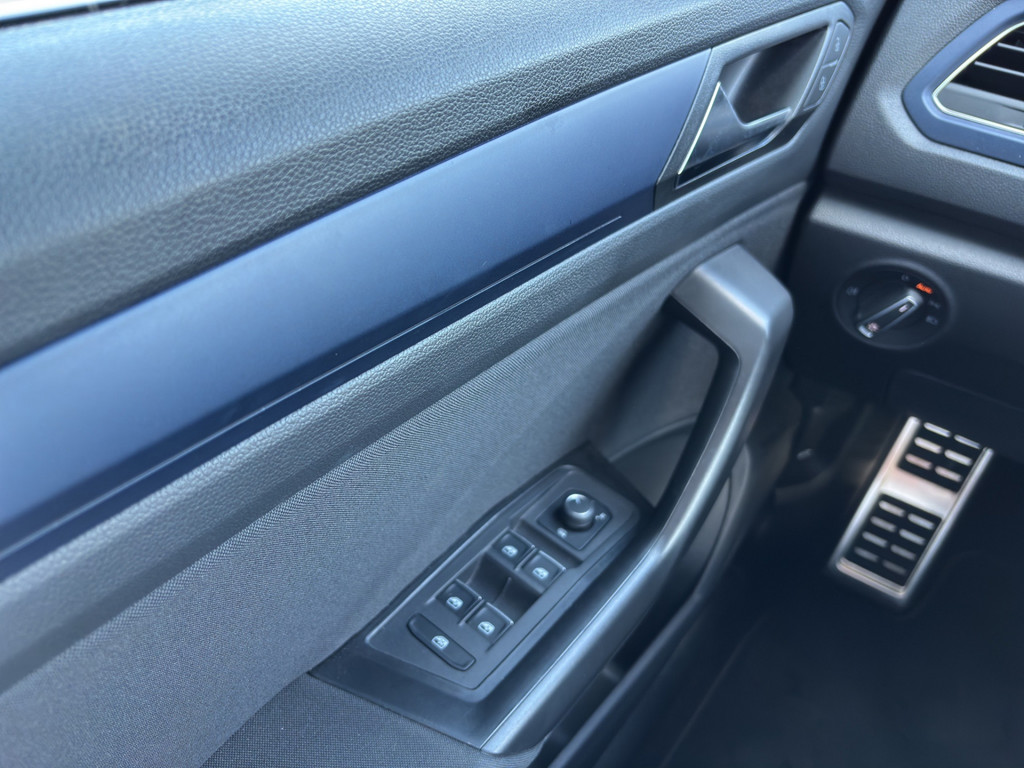T-Roc 1.5l TSI Style R-Line *ACC,PDC,APP,AirCareKlima,SHZ,ISOFIX*