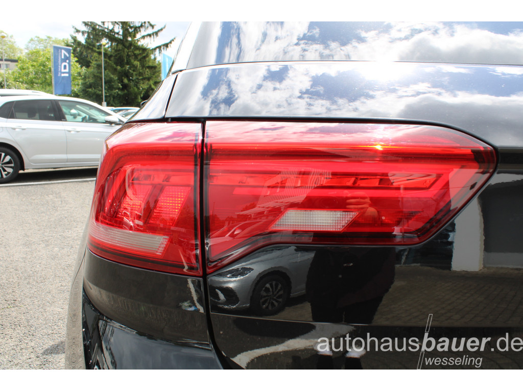 T-Roc 1.5l TSI Style R-Line *ACC,PDC,APP,AirCareKlima,SHZ,ISOFIX*