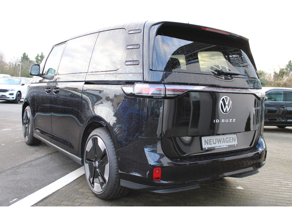 ID. Buzz Pro Motor: 150 kW 204 PS 77 kWh Getriebe: 1-Gang-Automatikg