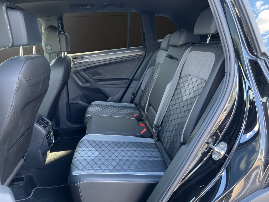 Tiguan 1.5l TSI R-Line *Pano,CargoPake,ACC,APP,NAV,EasyOpen,LED,3Zonen