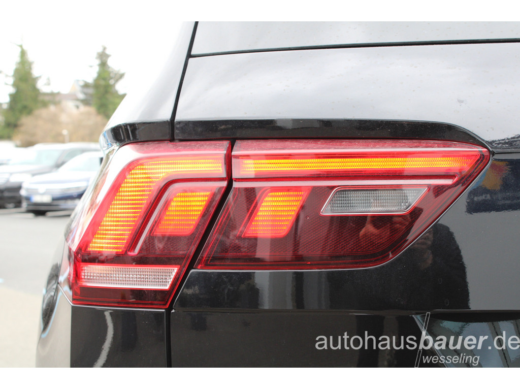 Tiguan 1.5l TSI R-Line *Pano,CargoPake,ACC,APP,NAV,EasyOpen,LED,3Zonen