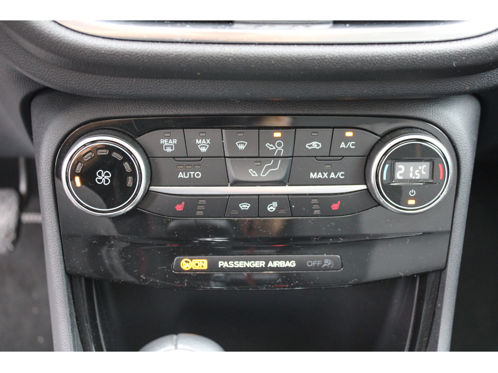 Puma 1.0l Titanium X *Pano,LED,Tot-Winkel,R.Kamera,SHZ,Park-Assist*