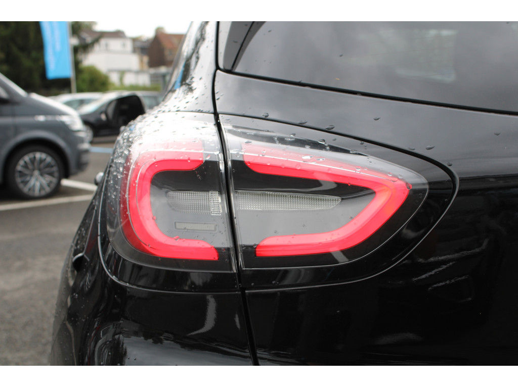 Puma 1.0l Titanium X *Pano,LED,Tot-Winkel,R.Kamera,SHZ,Park-Assist*