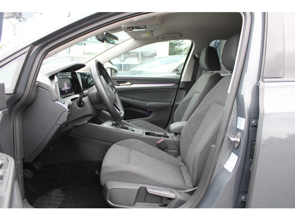 Golf VIII 1.5l TSI Life *WinterPaket,LED,WeConnect,AirCareKlima,Digita