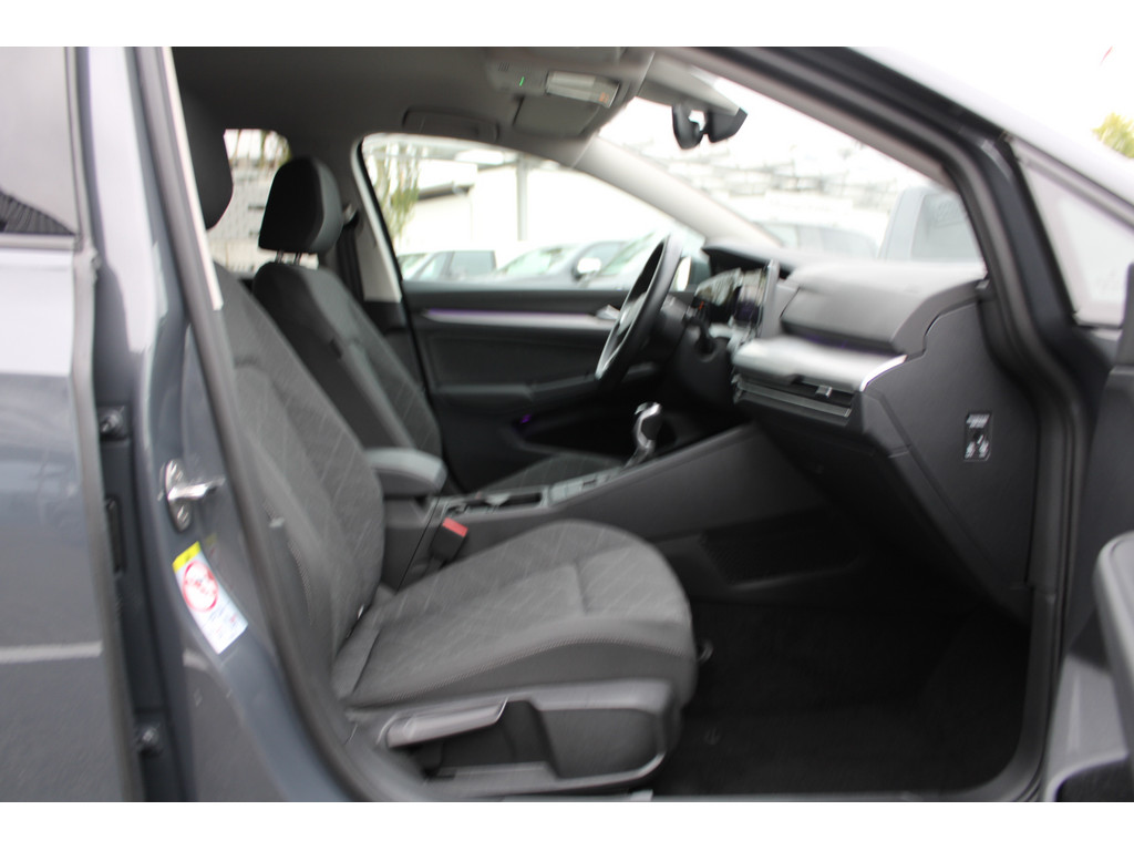 Golf VIII 1.5l TSI Life *WinterPaket,LED,WeConnect,AirCareKlima,Digita