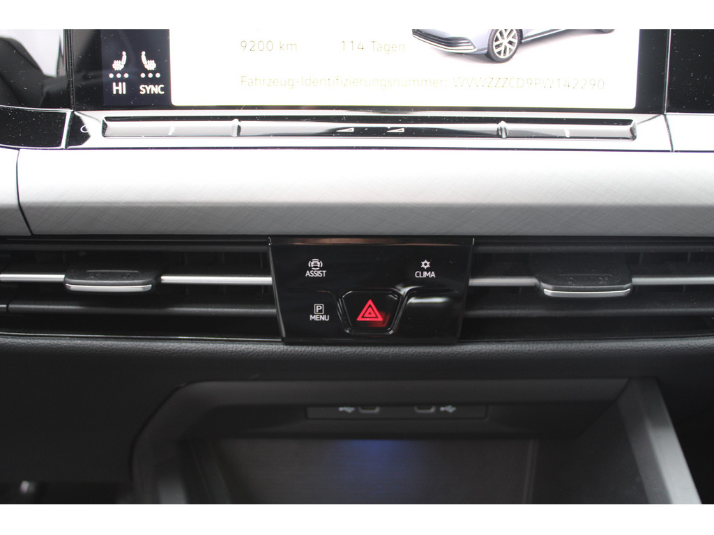 Golf VIII 1.5l TSI Life *WinterPaket,LED,WeConnect,AirCareKlima,Digita