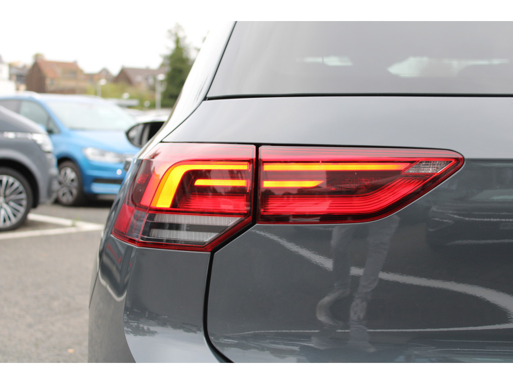 Golf VIII 1.5l TSI Life *WinterPaket,LED,WeConnect,AirCareKlima,Digita