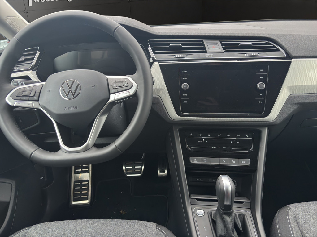 Touran 1.5l TSI Move *LED,ACC, TravelAssist*