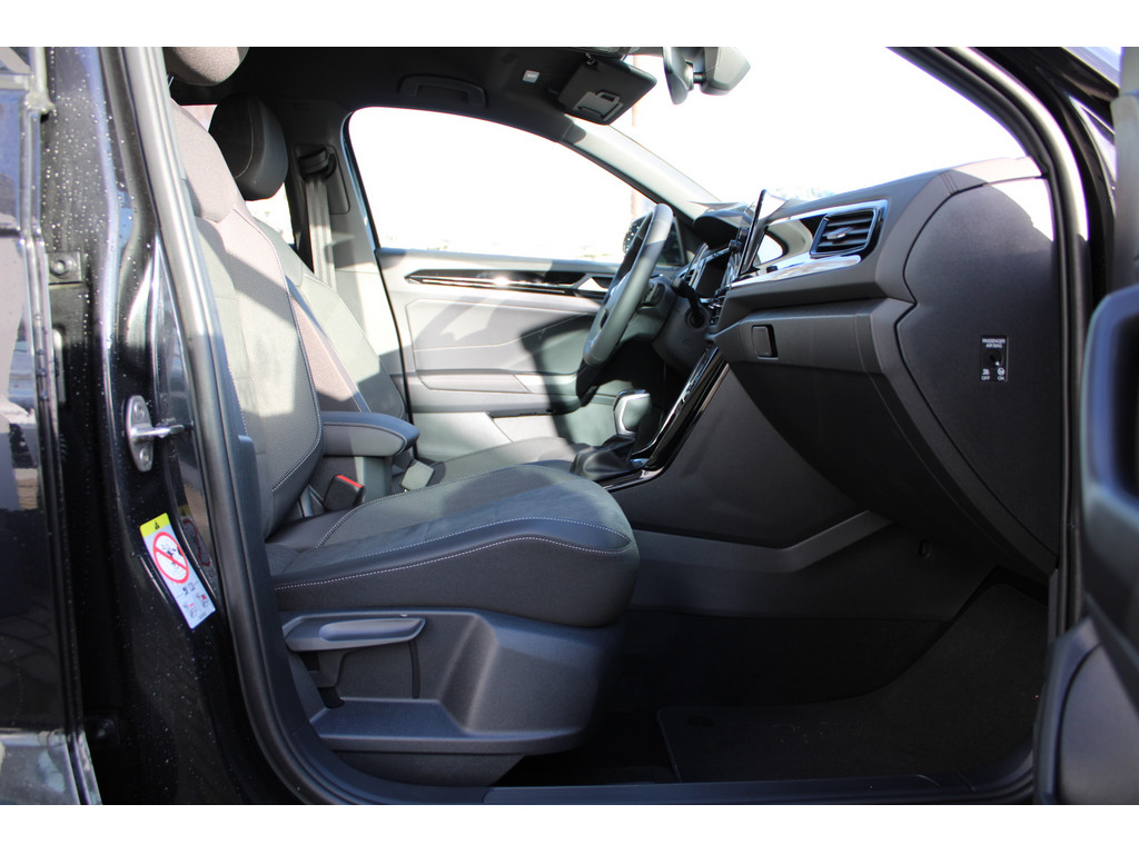 T-Roc 1.5l TSI R-Line *IQ Drive,LED,2-ZonenKlim,KeylessAccess,SHZ,ACC*