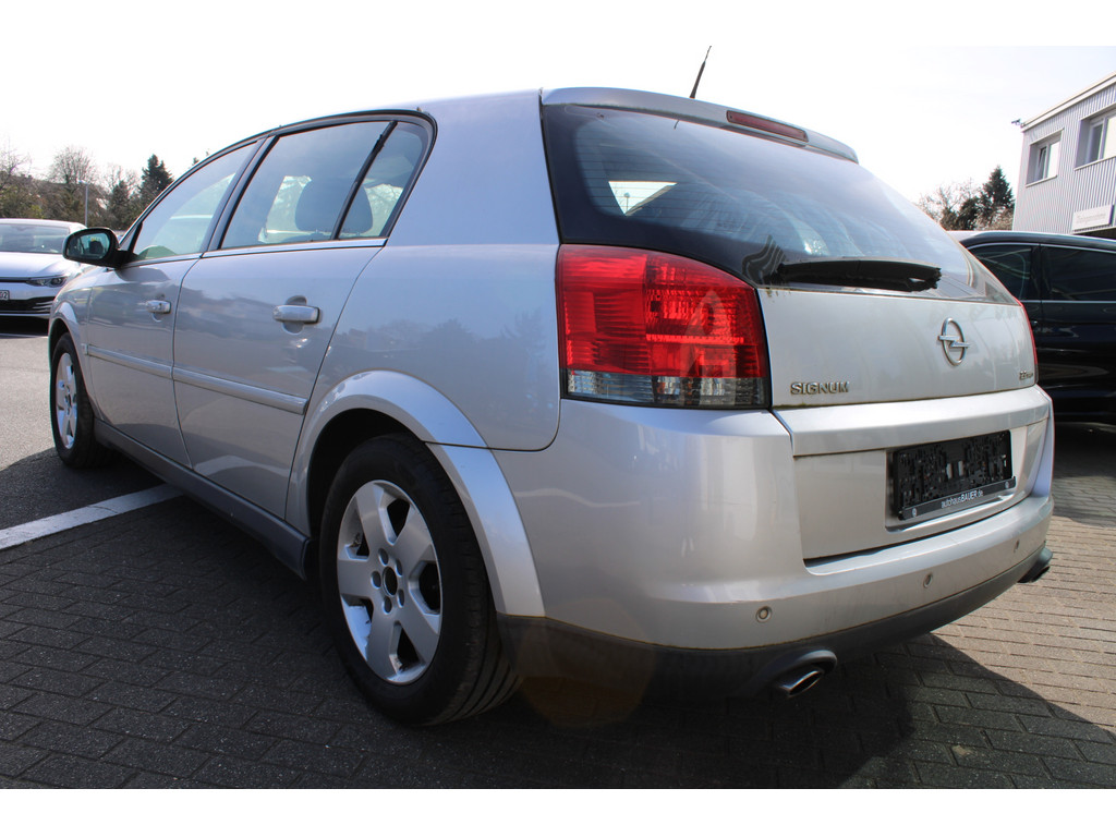 Signum 2.2l Elegance *Xenon,SitzPaket,Klima* * Gewerbe/Export *