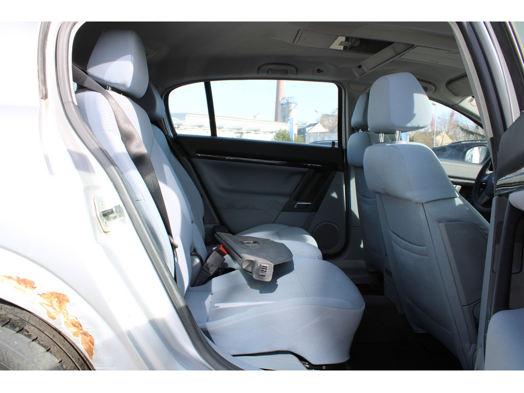 Signum 2.2l Elegance *Xenon,SitzPaket,Klima* * Gewerbe/Export *