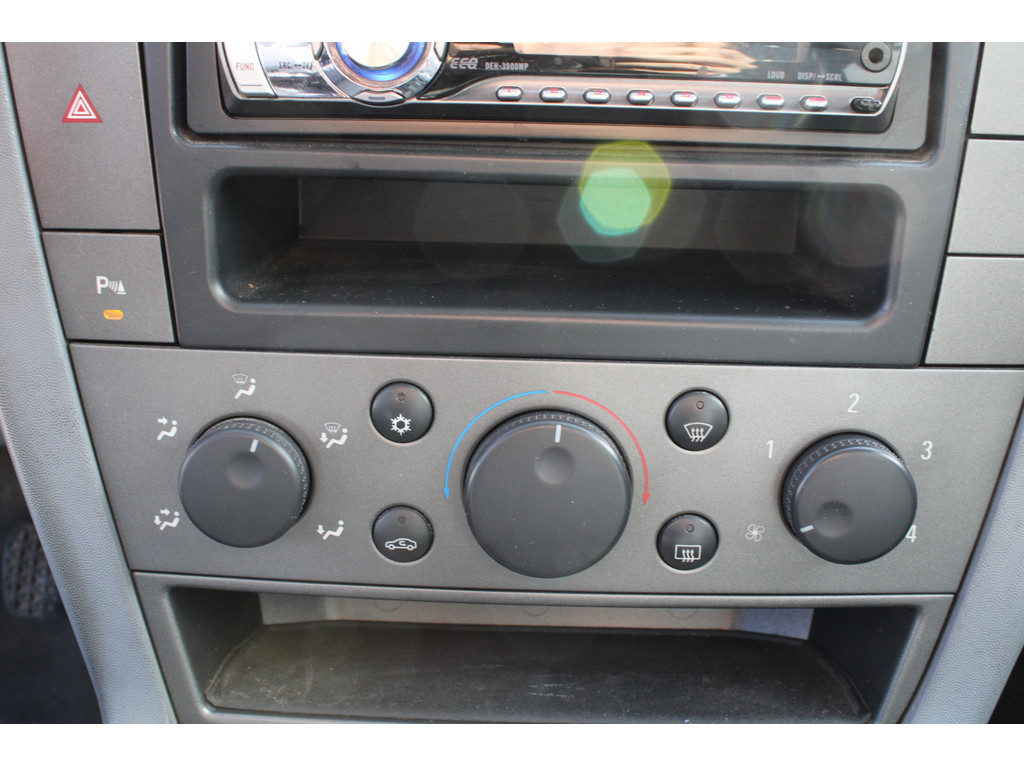 Signum 2.2l Elegance *Xenon,SitzPaket,Klima* * Gewerbe/Export *