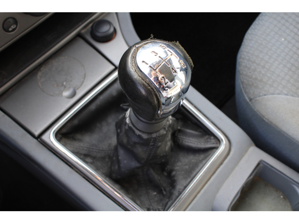 Signum 2.2l Elegance *Xenon,SitzPaket,Klima* * Gewerbe/Export *