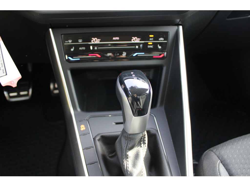 Polo 1.0l TSI Active *TravelAssist,LED,APP,2-ZonenKlim*