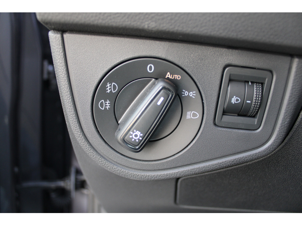 Polo 1.0l TSI Active *TravelAssist,LED,APP,2-ZonenKlim*