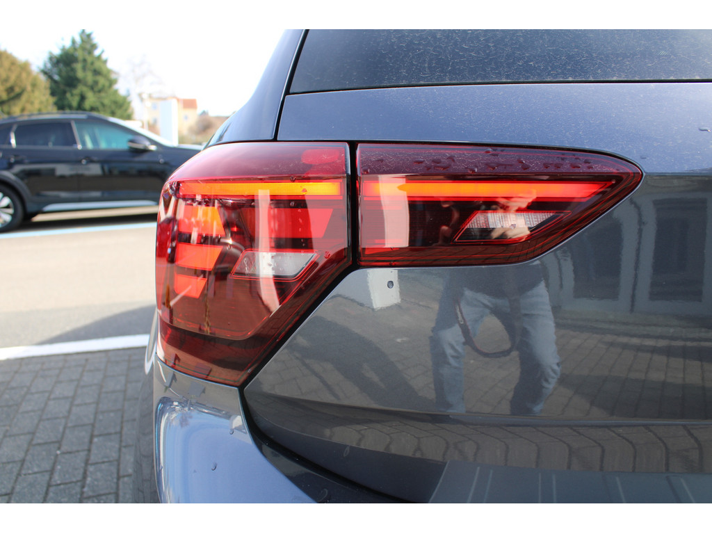 Polo 1.0l TSI Active *TravelAssist,LED,APP,2-ZonenKlim*