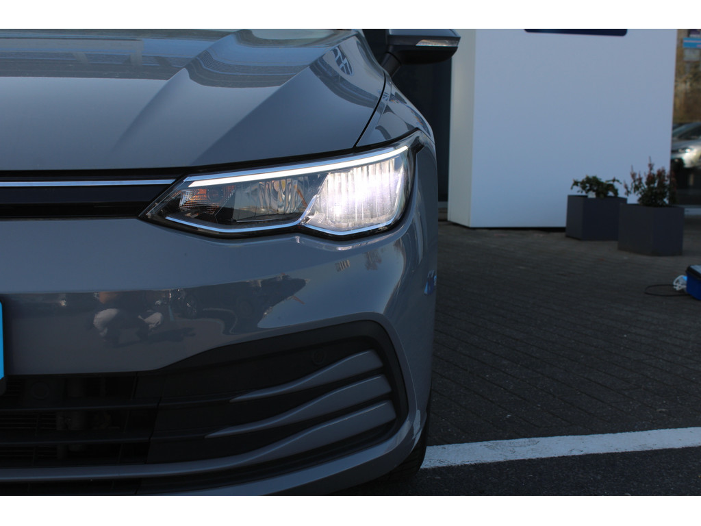 Golf VIII 1.0l Life*Licht+Sicht,BusinessPack, LaneAssist, 3-ZonenKlim,