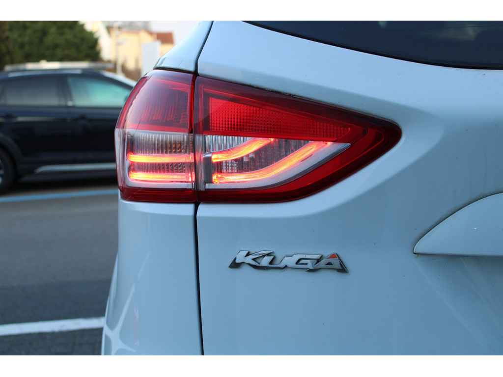 Kuga 2.0 l Individual *Gewerbe/Export*Multimedia,LED,2-ZonenKlima*