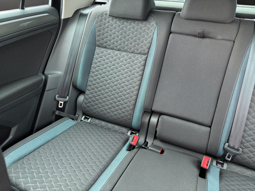 Tiguan 1.5 TSI IQ.DRIVE *Business-Paket,NAV,AHK,Standheizung,R.Kam