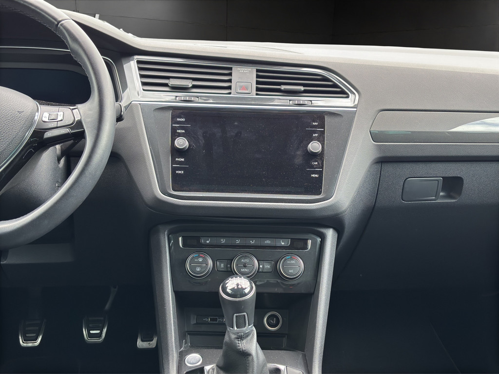 Tiguan 1.5 TSI IQ.DRIVE *Business-Paket,NAV,AHK,Standheizung,R.Kam