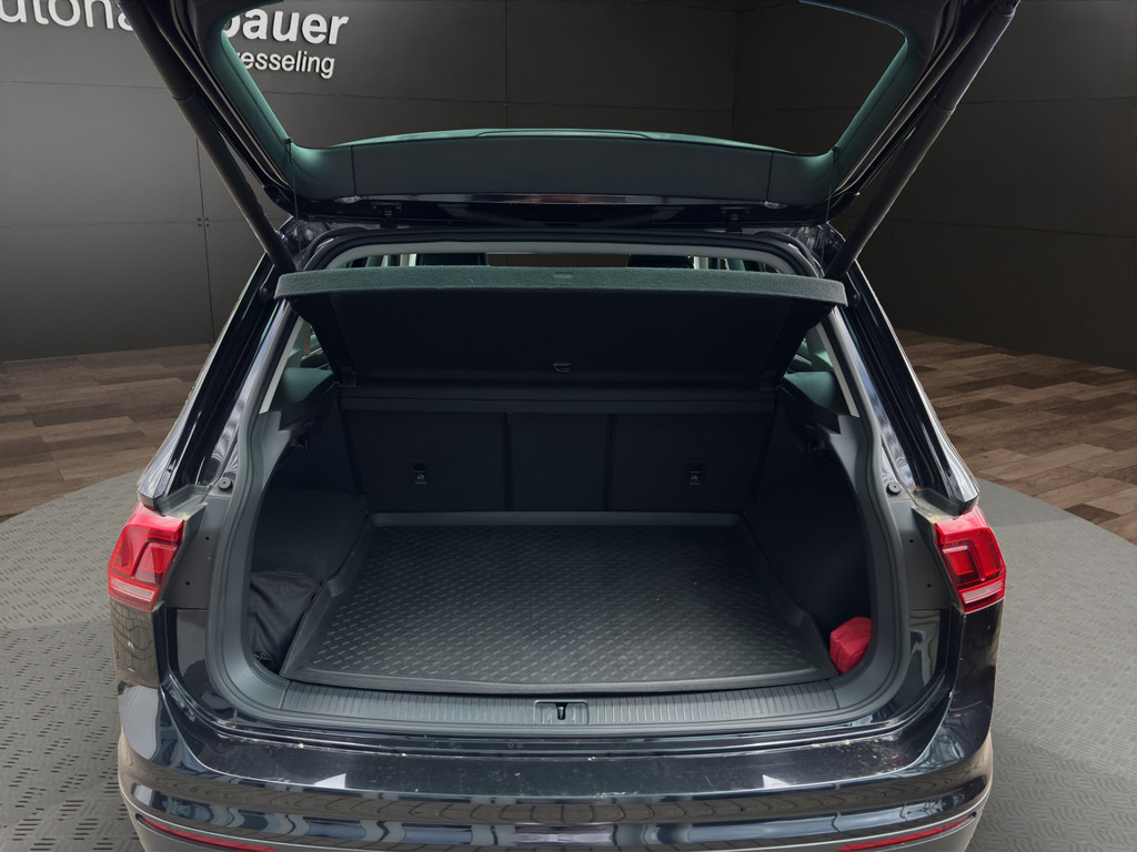 Tiguan 1.5 TSI IQ.DRIVE *Business-Paket,NAV,AHK,Standheizung,R.Kam
