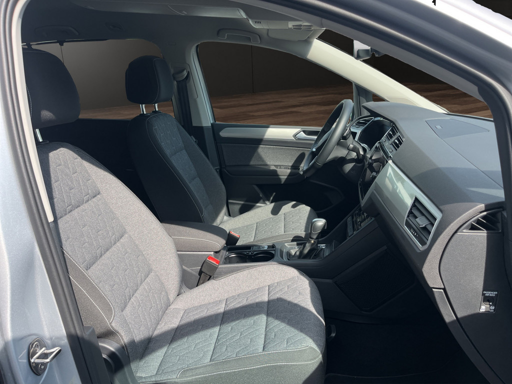 Touran 1.5 TSI Move *LED, CarPlay, NAV,AHK*