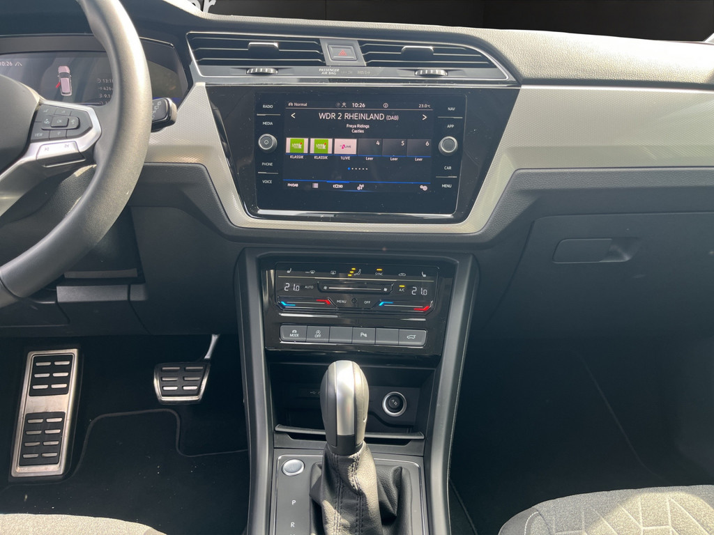 Touran 1.5 TSI Move *LED, CarPlay, NAV,AHK*