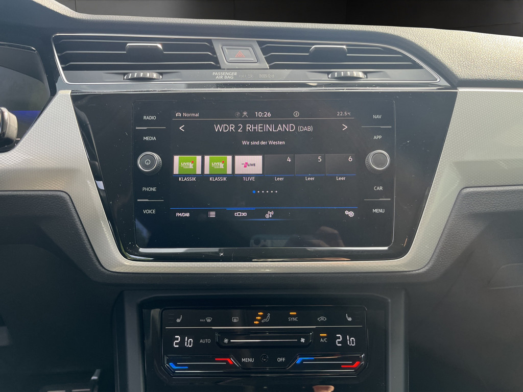 Touran 1.5 TSI Move *LED, CarPlay, NAV,AHK*
