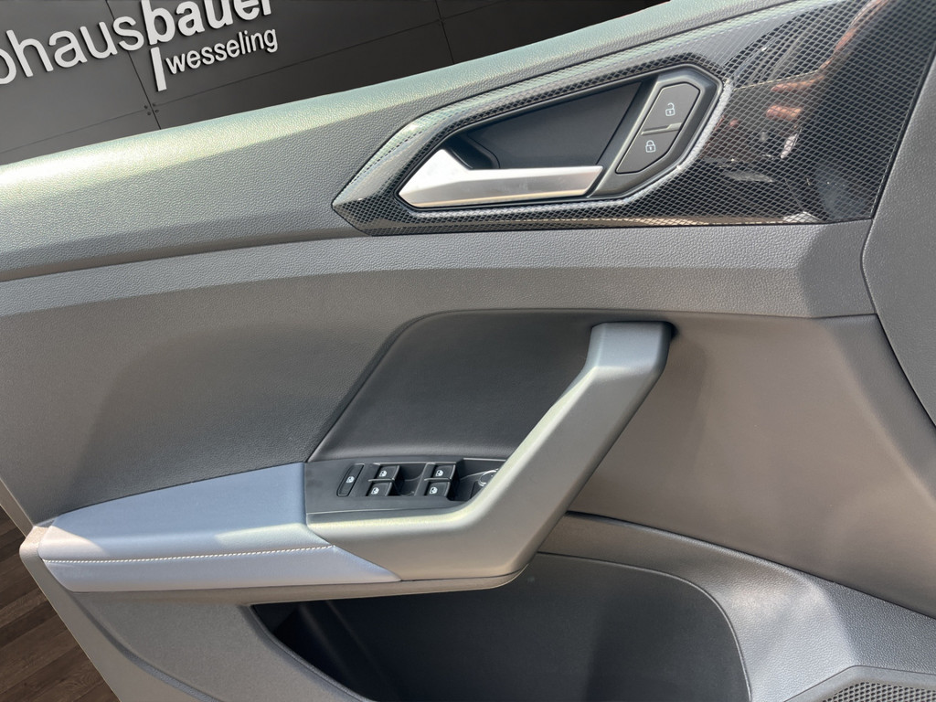 T-Cross 1.0 TSI Style *NAV,R.Kam,APP,ACC,2-ZonKlima,MatrixLED,SHZ,Assi