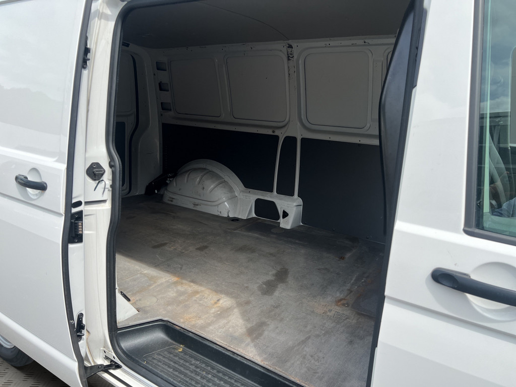 T6.1 Transporter Kasten 2.0l TDI Lang *PDC, Klima, AHK-Vorrichtung, St